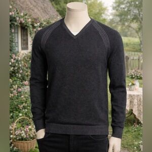 Robert Graham “Regan” Men's Grey Wool & Cashmere V-Neck Pullover Sweater